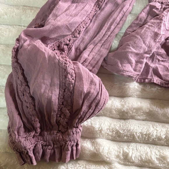 American Eagle Outfitters Mauve Smocked Blouse - Picture 3 of 4